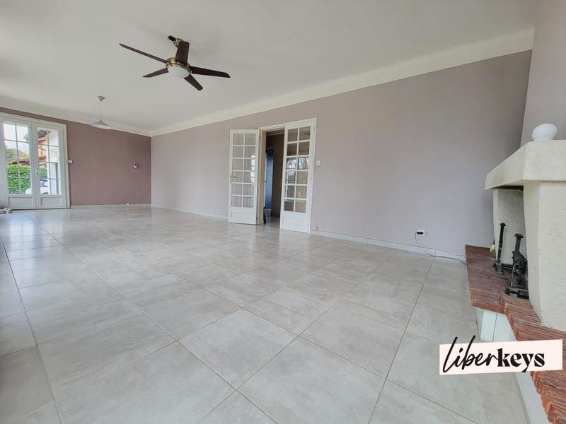 Maison - 186 m² - 7 pièces