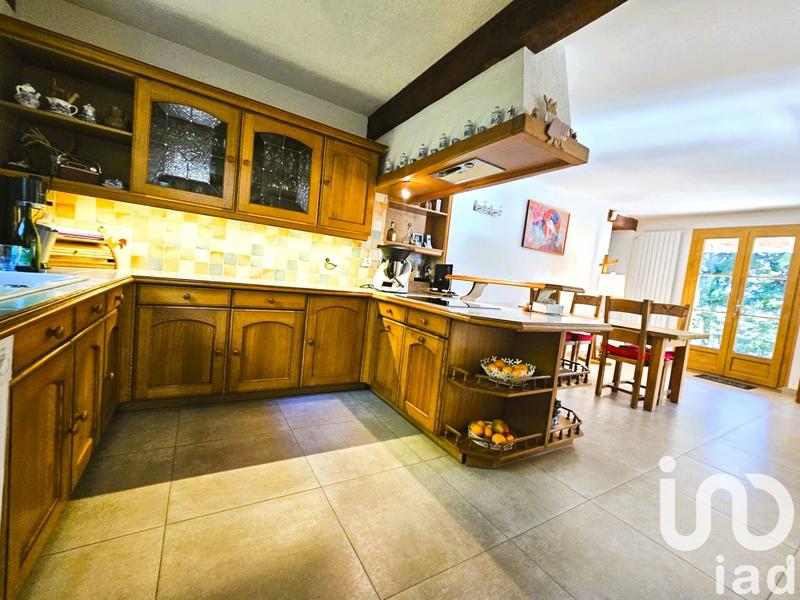 Maison - 390 m² - 8 pièces