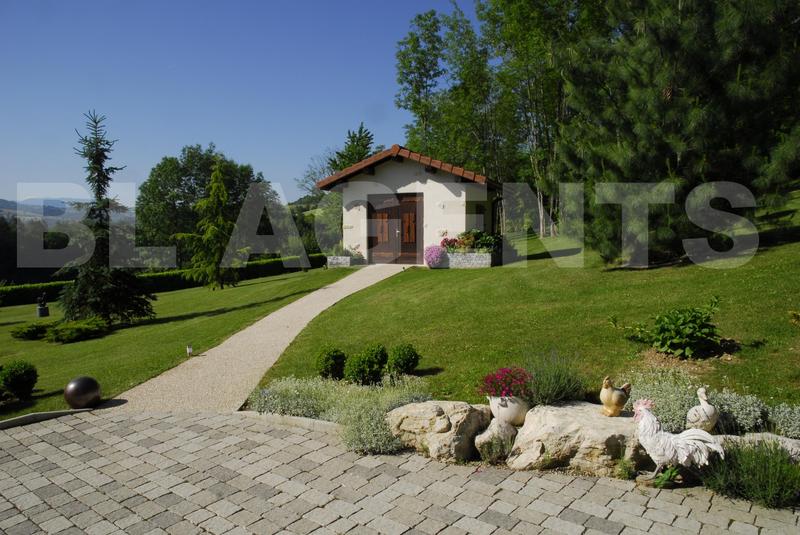 Maison - 344 m² - 8 pièces