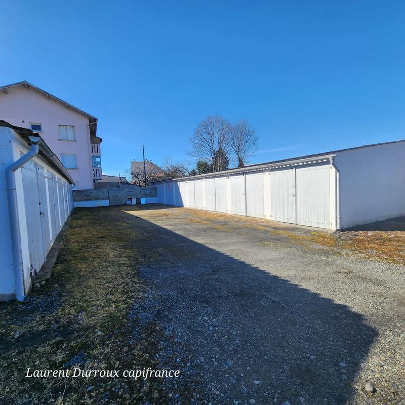 Garage - 336 m²