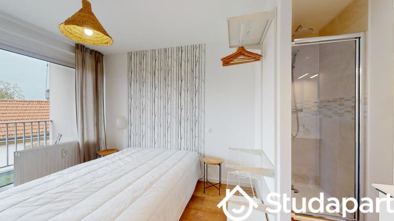 Chambre - 13 m² - 1 pièce