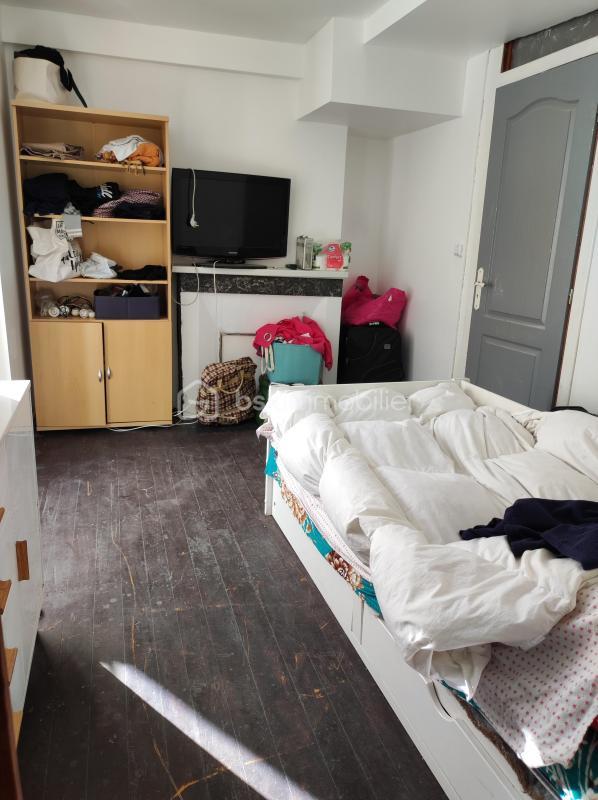 Maison - 222 m² - 5 pièces