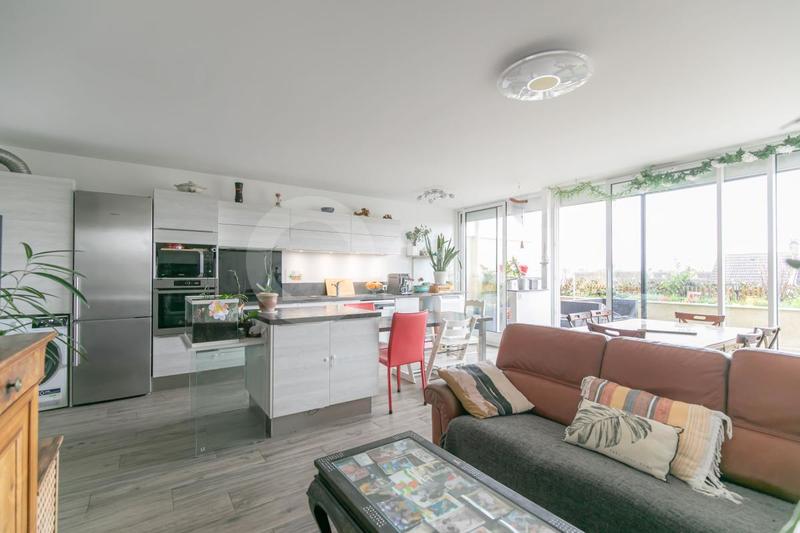 Appartement - 90 m² - 4 pièces