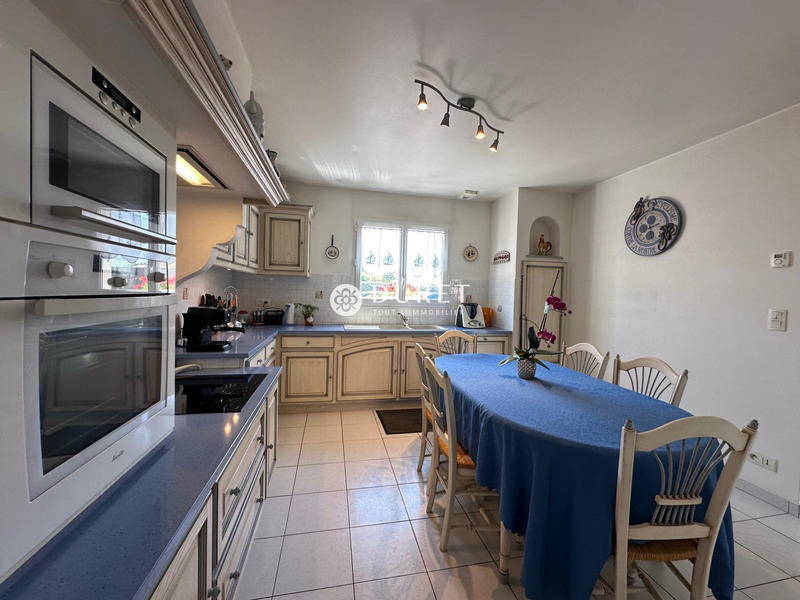 Maison - 159 m² - 6 pièces