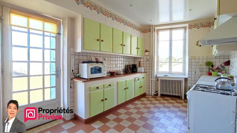 Maison - 320 m² - 14 pièces