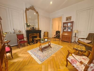 Appartement - 205 m² - 6 pièces