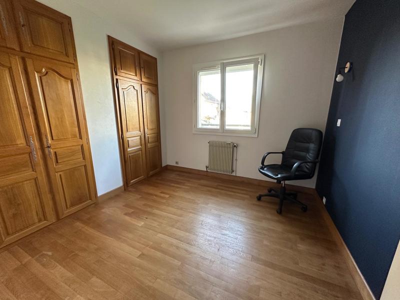 Bureau - 110 m² - 7 pièces