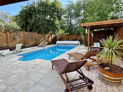 Maison - 182 m² - 8 pièces