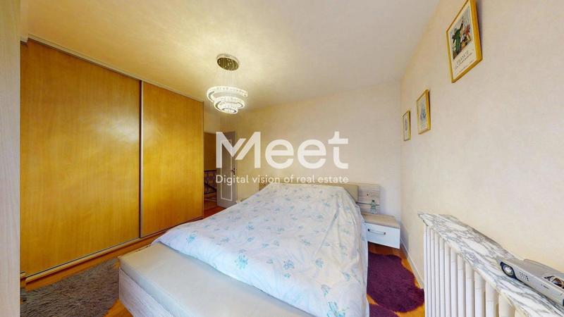 Maison - 220 m² - 6 pièces