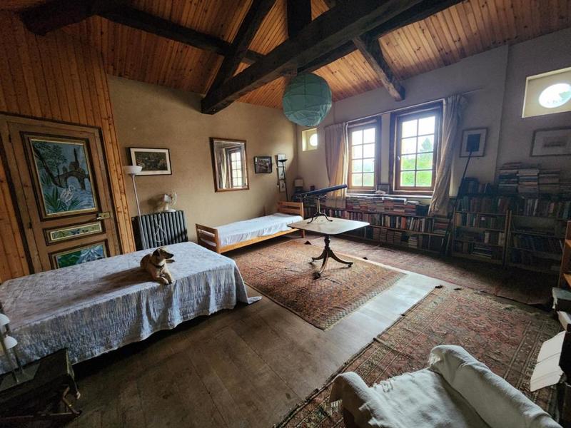 Maison - 200 m² - 12 pièces