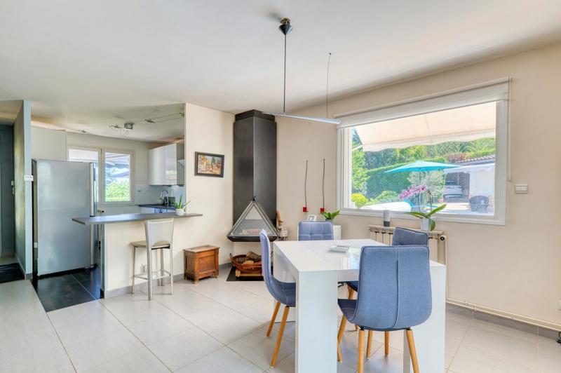 Villa - 200 m² - 9 pièces