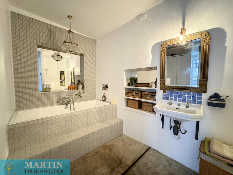 Maison de village - 234 m² - 10 pièces