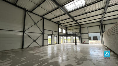 Local d'activités - 105 m²