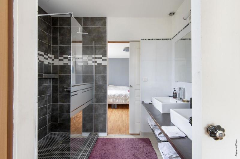 Maison - 250 m² - 5 pièces