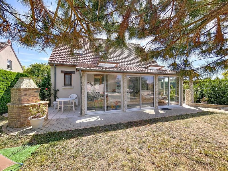 Maison - 137 m² - 5 pièces