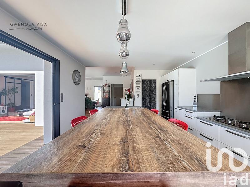 Maison - 260 m² - 6 pièces