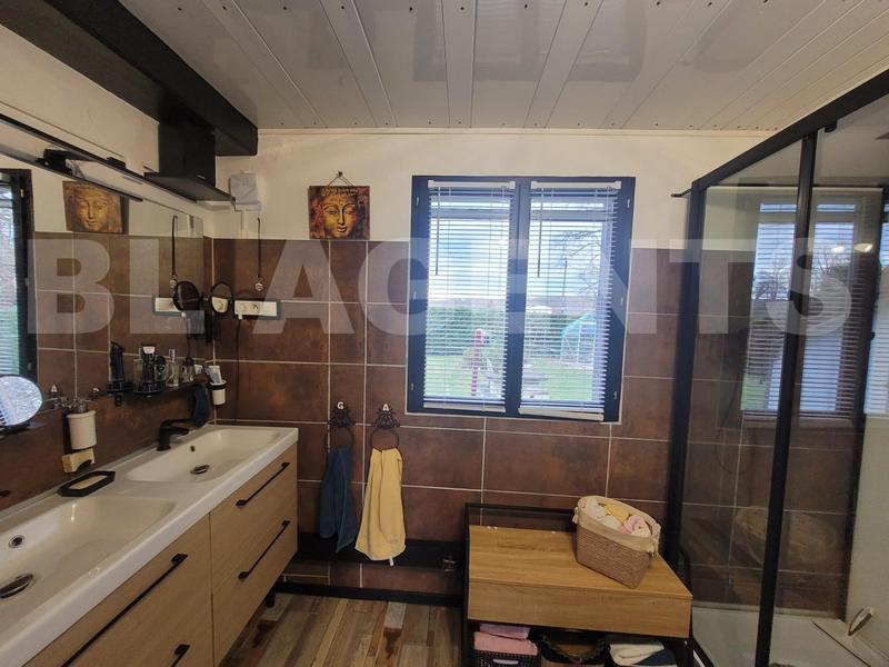 Maison ancienne - 100 m² - 5 pièces