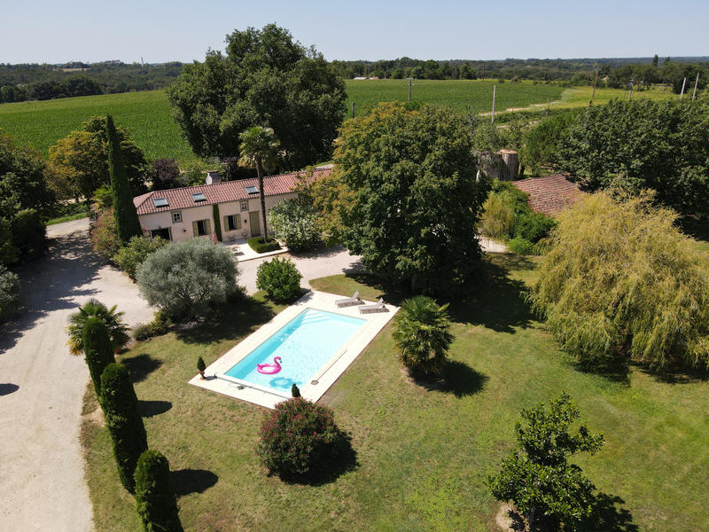 Propriété - 180 m² - 6 pièces