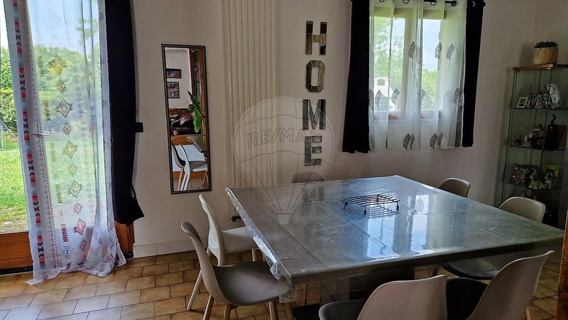 Maison - 156 m² - 8 pièces