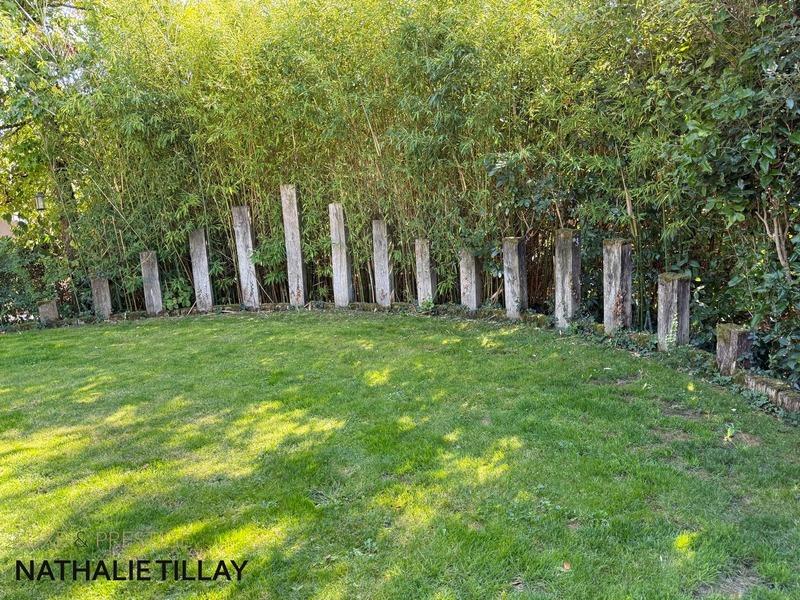 Maison - 284 m² - 9 pièces