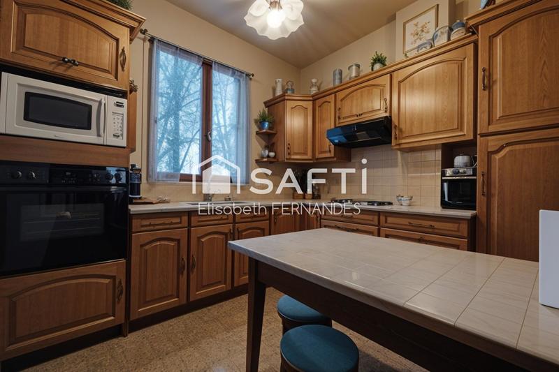 Maison - 96 m² - 6 pièces