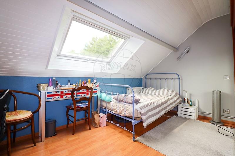 Maison - 200 m² - 7 pièces