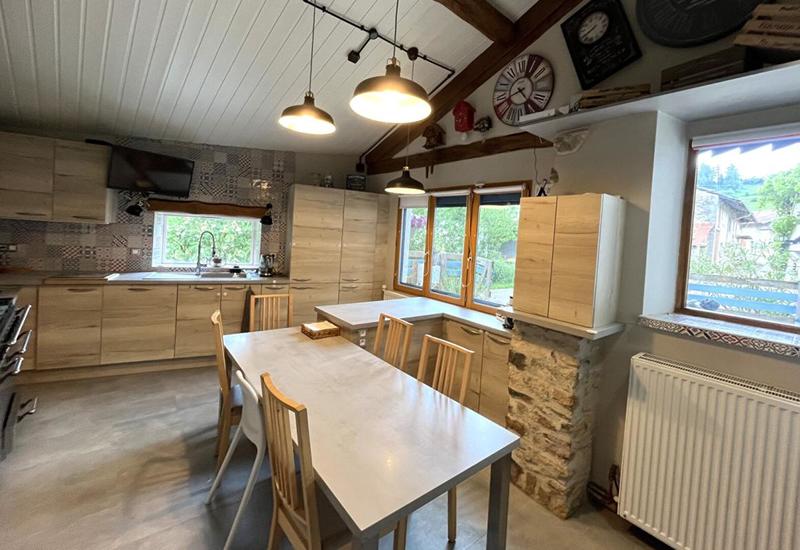 Maison - 161 m² - 9 pièces