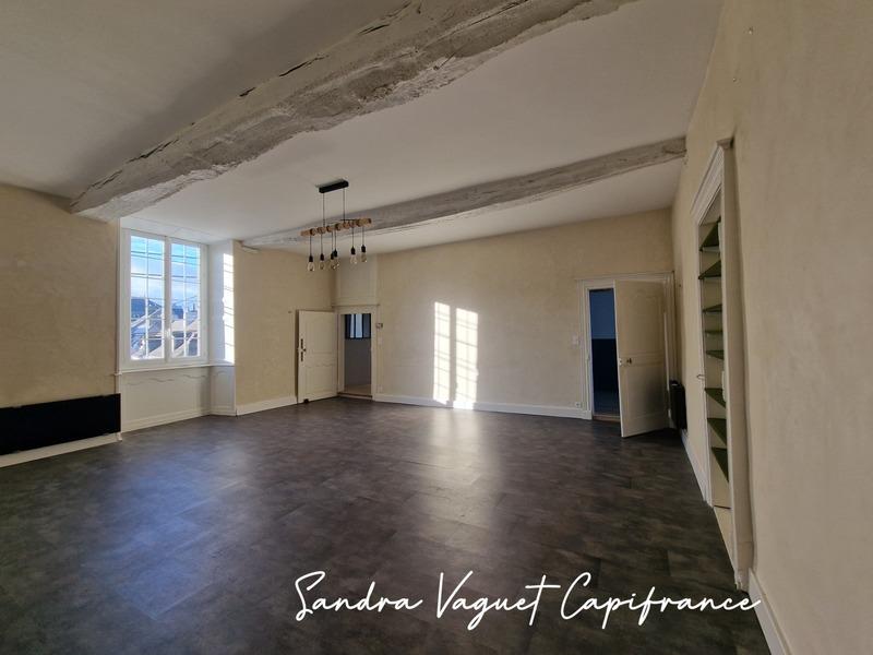 Appartement bourgeois - 81 m² - 3 pièces