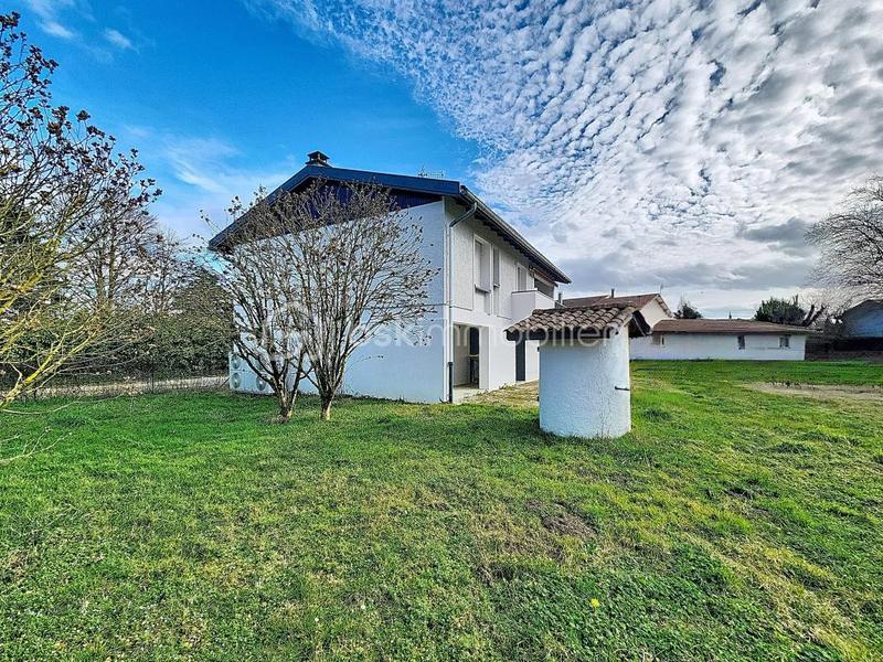 Maison traditionnelle - 110 m² - 5 pièces