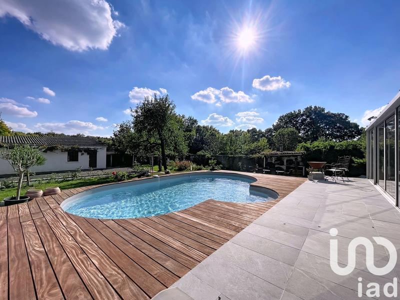 Maison - 180 m² - 7 pièces