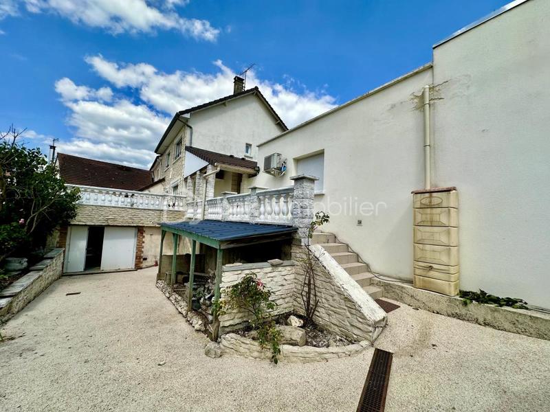 Maison - 150 m² - 6 pièces