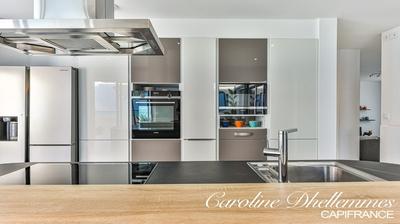 Maison - 263 m² - 7 pièces