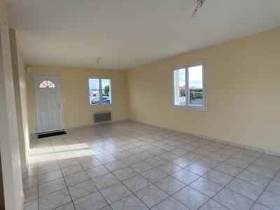 Maison - 80 m² - 4 pièces