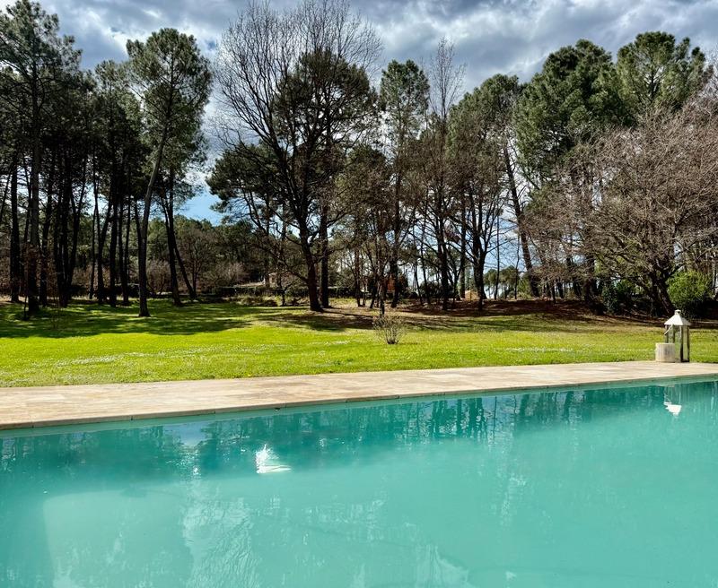 Maison - 222 m² - 6 pièces