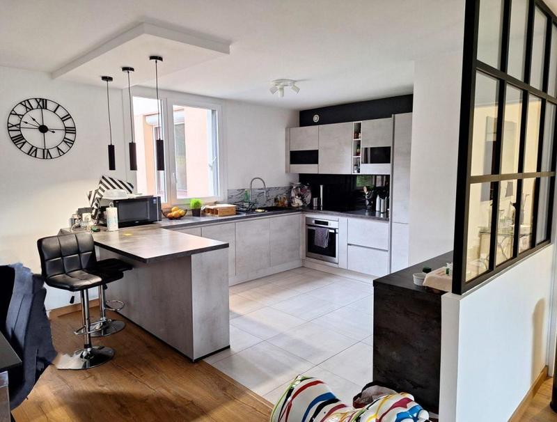 Appartement - 94 m² - 4 pièces