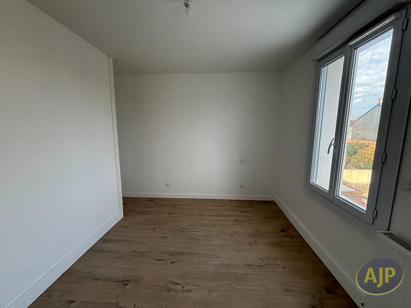 Maison - 94 m² - 4 pièces