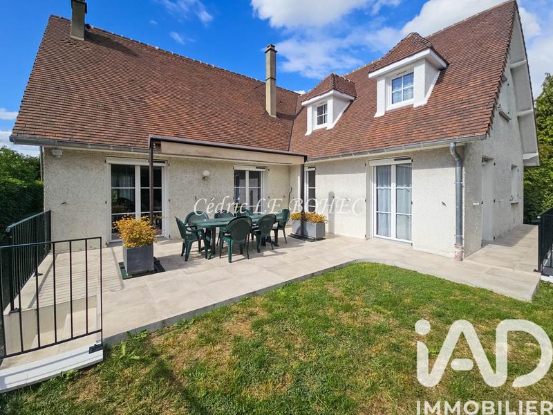 Maison - 198 m² - 8 pièces