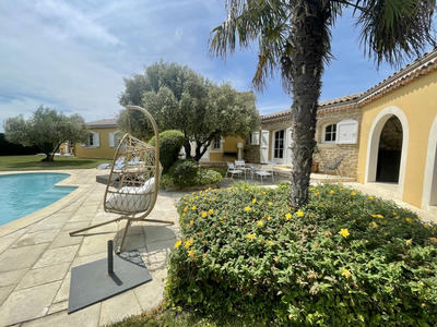 Maison - 223 m² - 6 pièces