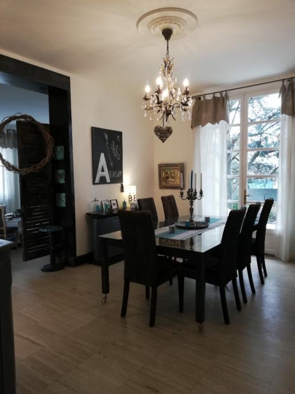 Maison - 252 m² - 9 pièces