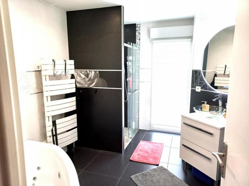 Maison - 166 m² - 6 pièces