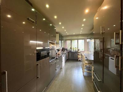 Appartement - 146 m² - 5 pièces