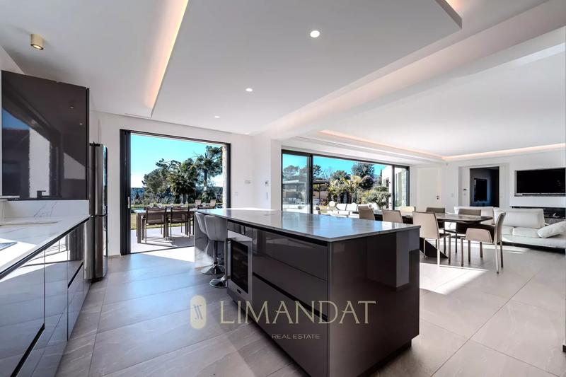 Villa - 275 m² - 7 pièces