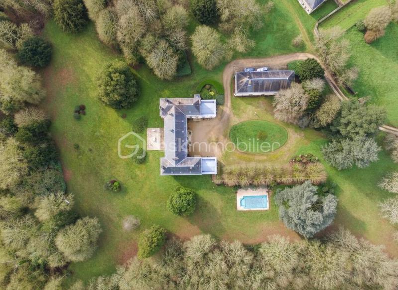 Château - 632 m² - 15 pièces