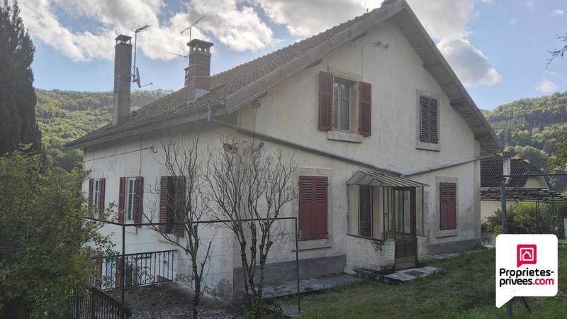 Maison - 286 m² - 10 pièces