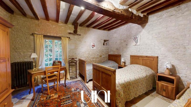 Maison - 341 m² - 10 pièces