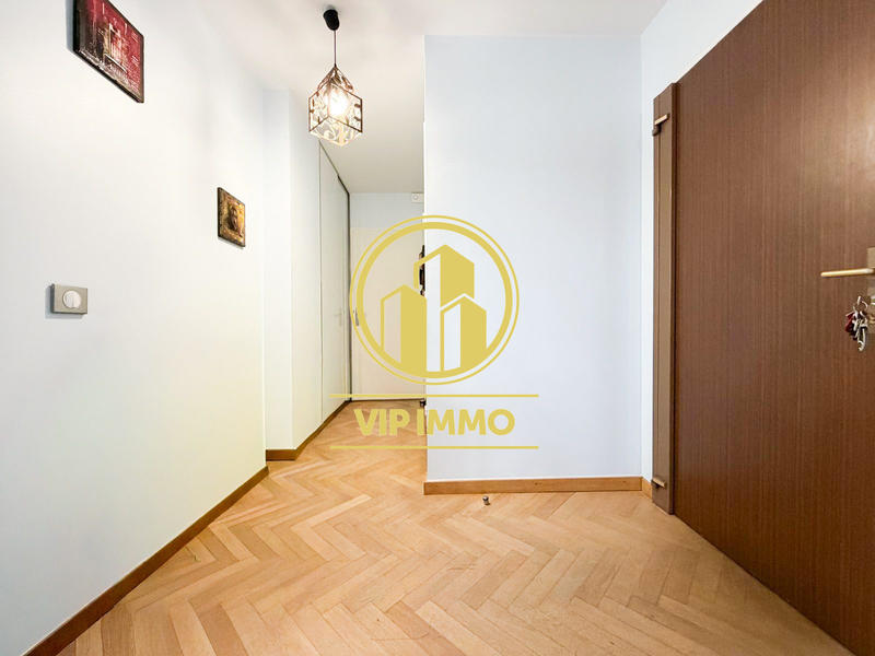 Appartement - 123 m² - 6 pièces