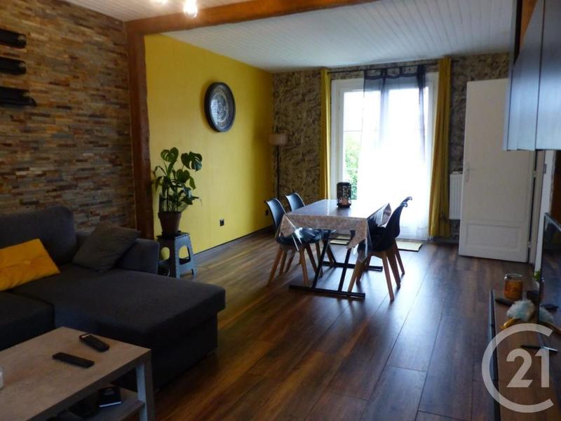 Maison - 97 m² - 5 pièces