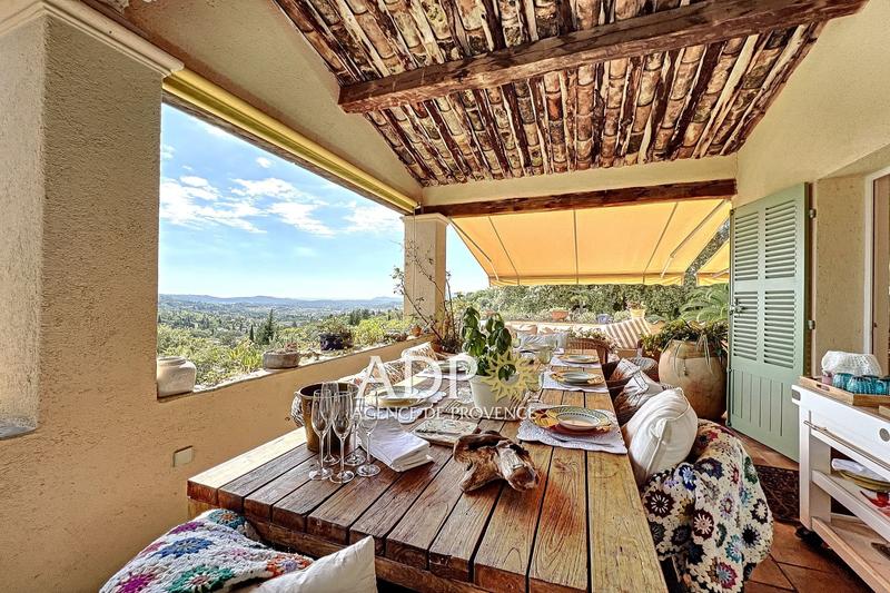 Propriété - 300 m² - 8 pièces