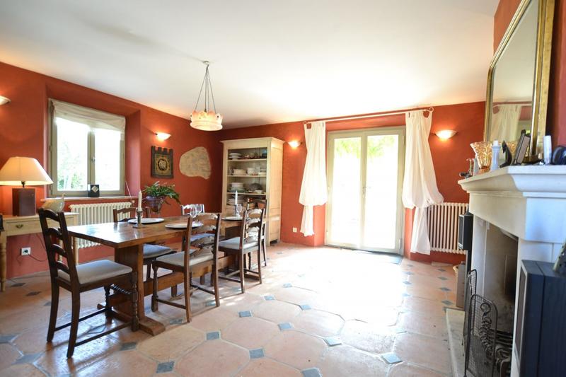 Maison en pierre - 265 m² - 13 pièces