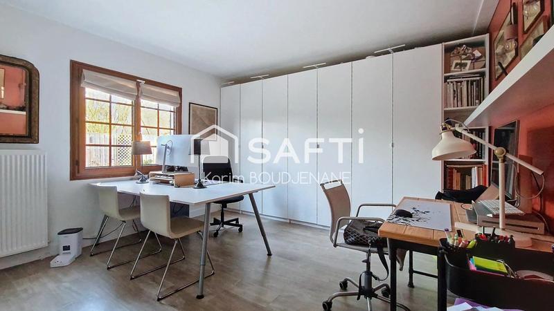 Maison - 215 m² - 7 pièces